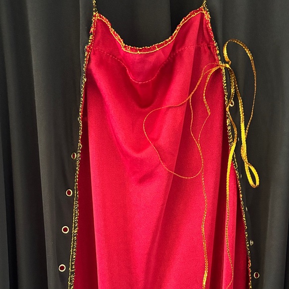 Vampiress Costume - Picture 4 of 6